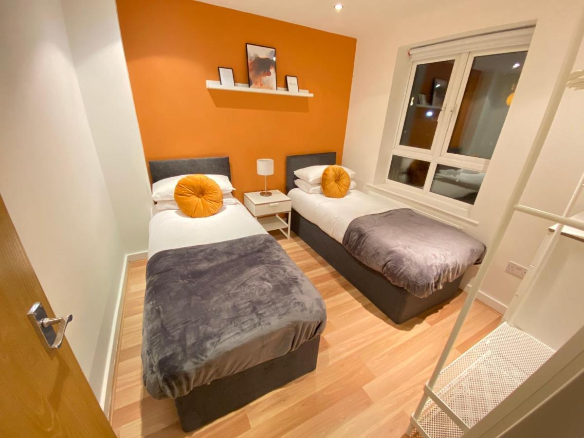 Large 5-Bed City Centre Townhouse With Secure Parking Manchester Ngoại thất bức ảnh