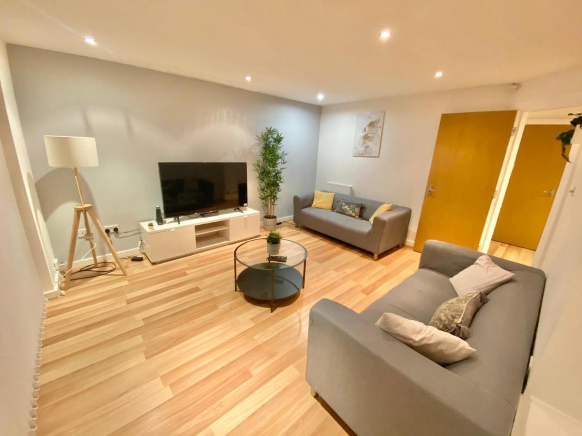 Large 5-Bed City Centre Townhouse With Secure Parking Manchester Ngoại thất bức ảnh